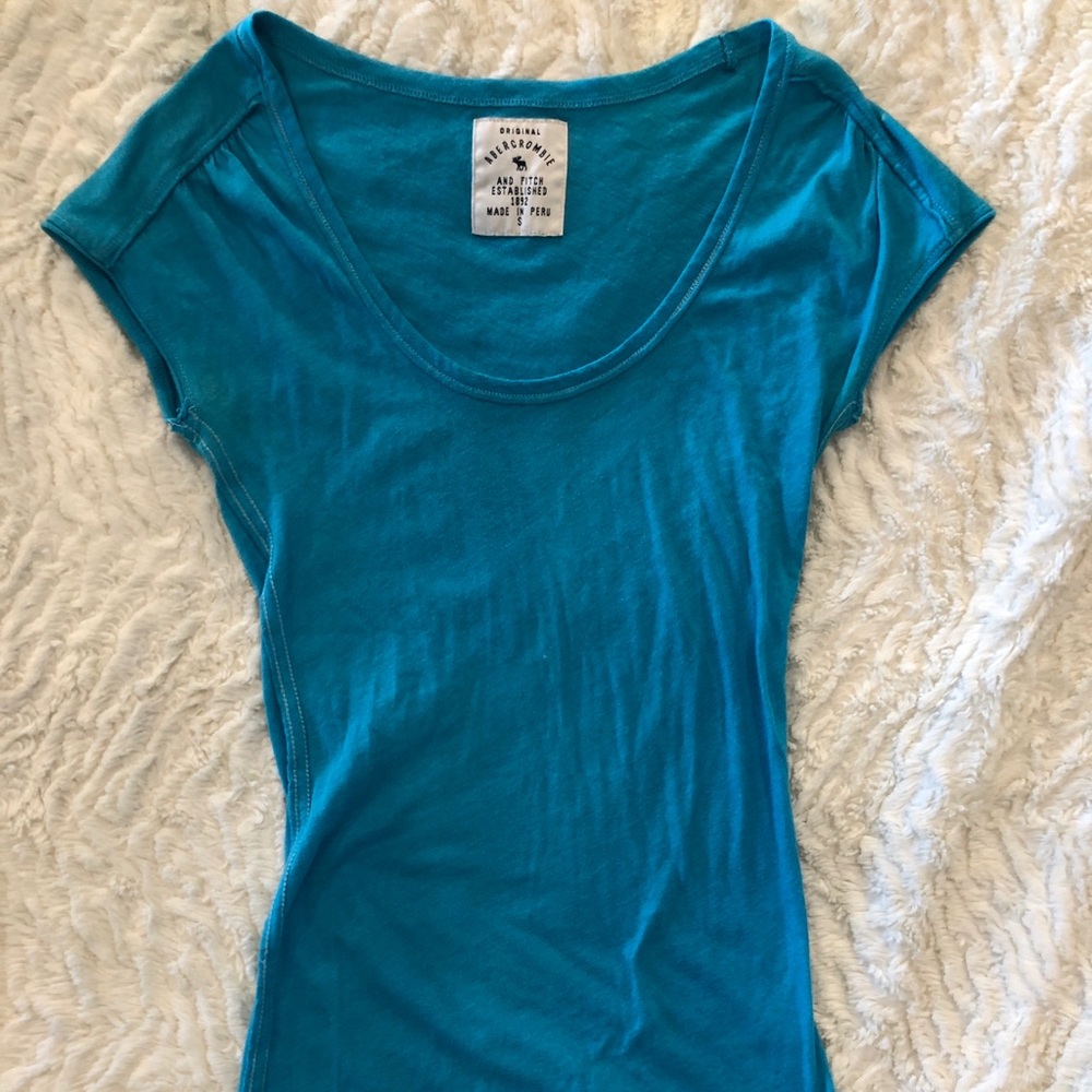 Abercrombie & Fitch Tee shirt blue size small